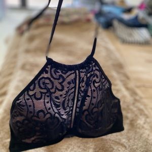 Shade & Shore Black bikini halter top, Size 36B